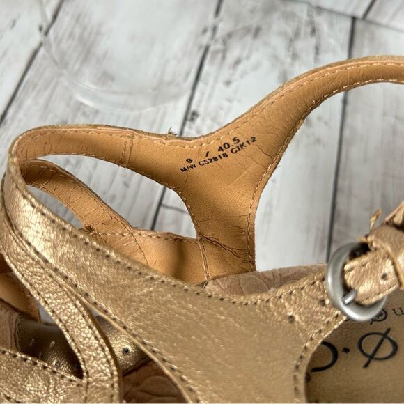 BOC Gold Leather Strappy Cork Padded Wedge Heel Sandals Women's sz 9 - Picture 6 of 11